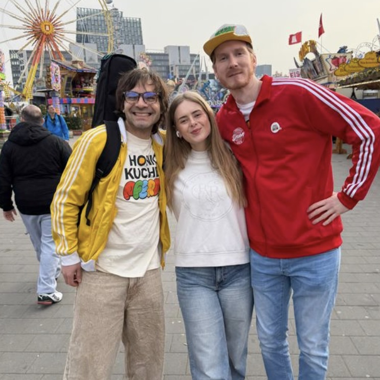 Ena Kinderlieder und Honigkuchenpferde machen den Jahrmarkt unsicher